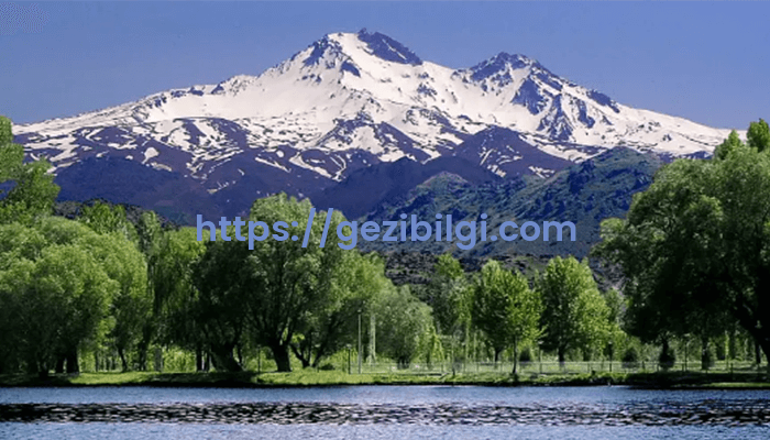 Anadolunun Heybetli Zirvesi Erciyes