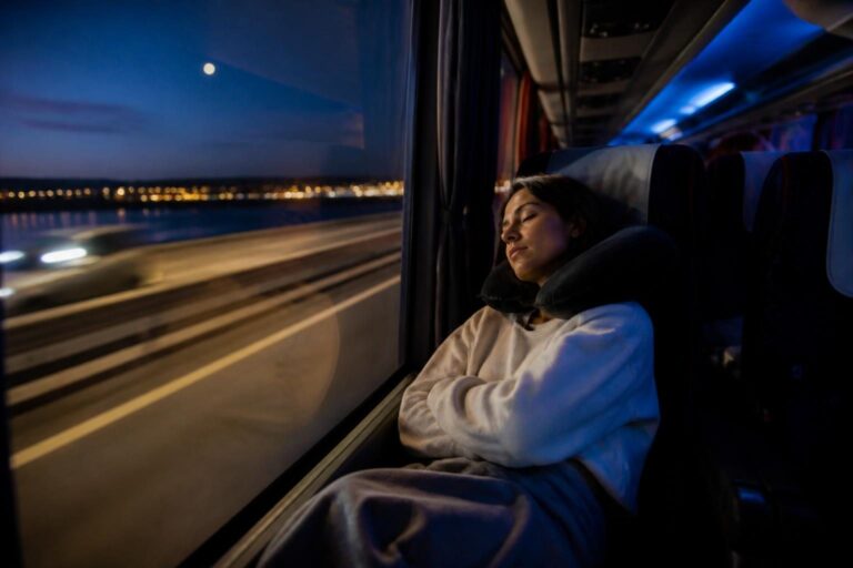 Gece Otobüsüyle Seyahat Etmek Mantıklı mı? Uyku, Güvenlik ve Maliyet Kararı
